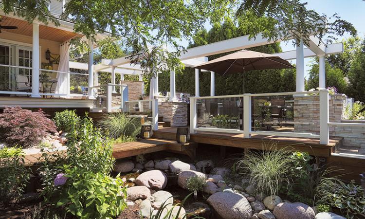 Remodeler Larry Rych's backyard oasis
