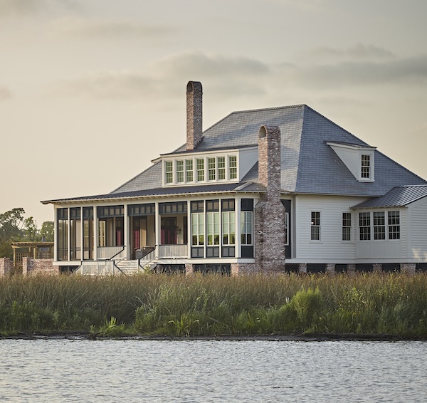 classical-architecture-Louisiana-bayou-house