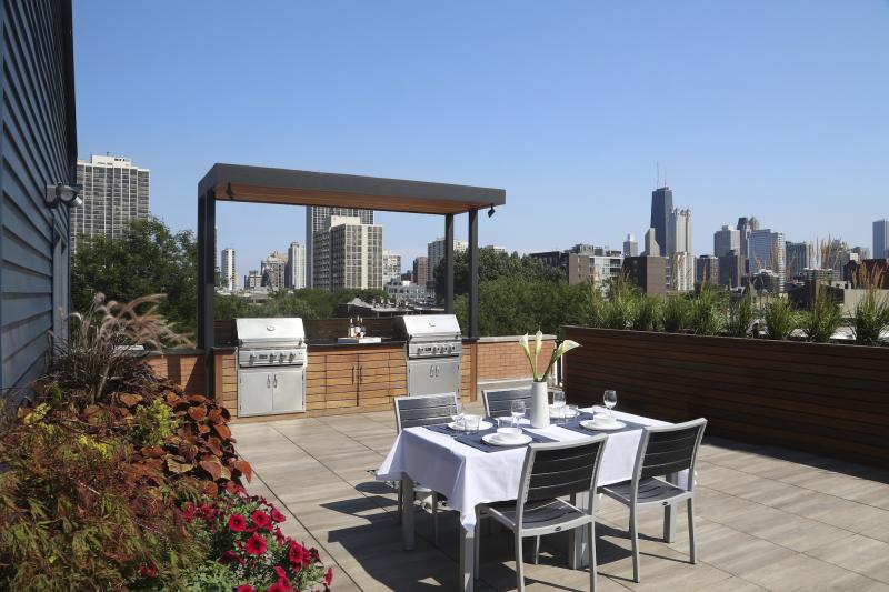 chicago roof decks and gardens outdoor kitchen