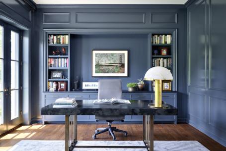 Home_office_with_lacquered_walls